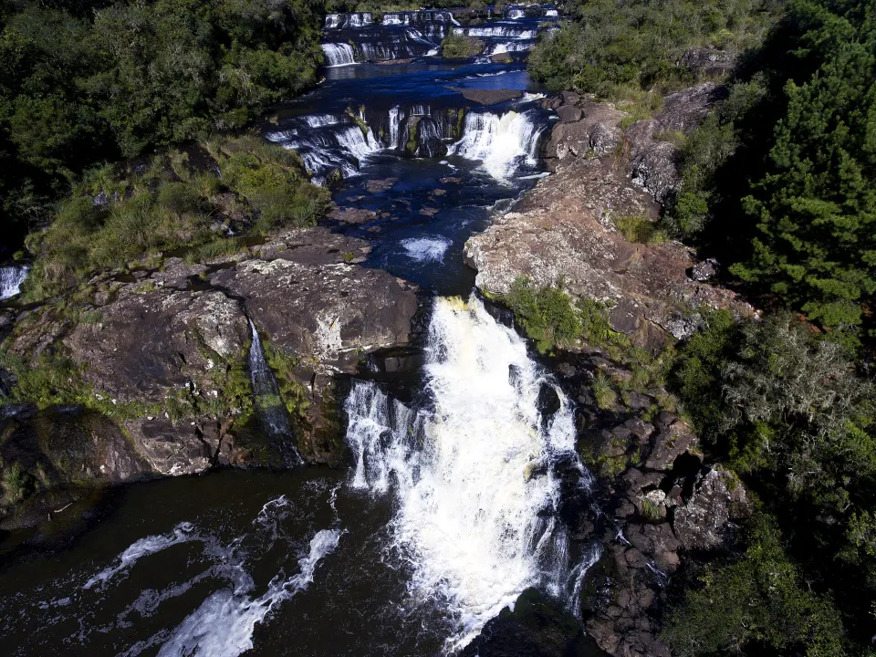 Cachoeira dos Venâncios near Cambará do Sul