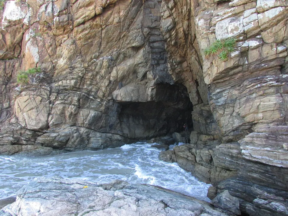 Gruta das Encantadas sea cave on Ilha do Mel