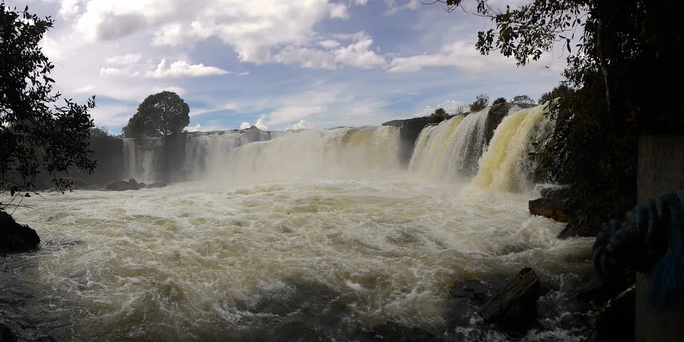 Cachoeira da Velha waterfall in Jalapão, Tocantins