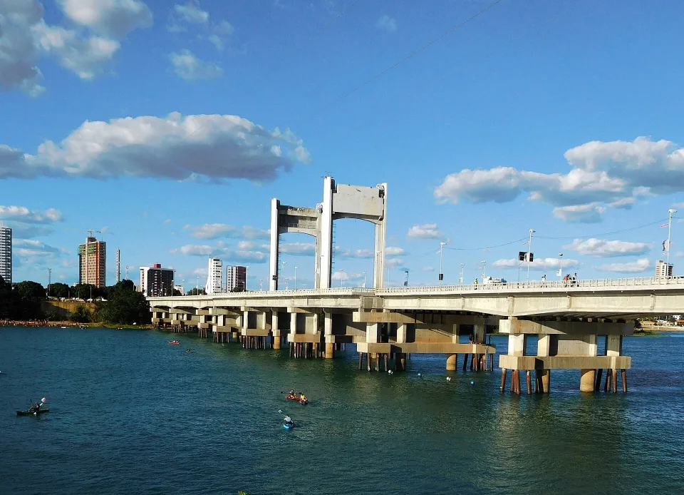 Presidente Dutra bridge between Petrolina and Juazeiro