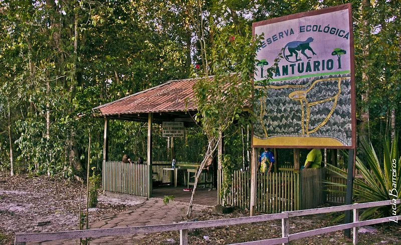 Approach to Cachoeira do Santuário