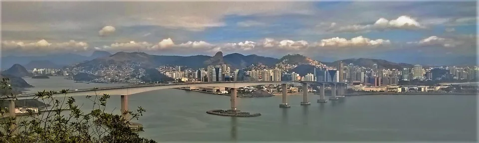 Terceira Ponte connecting Vitória and Vila Velha