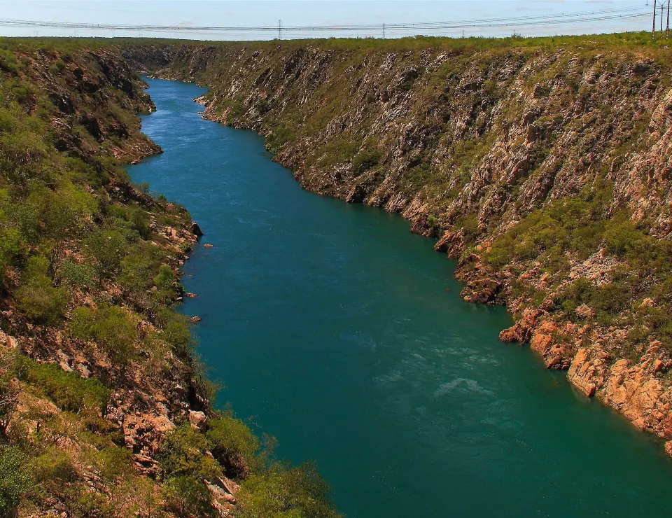 Paisaje del río São Francisco cerca de la frontera entre Bahía y Alagoas