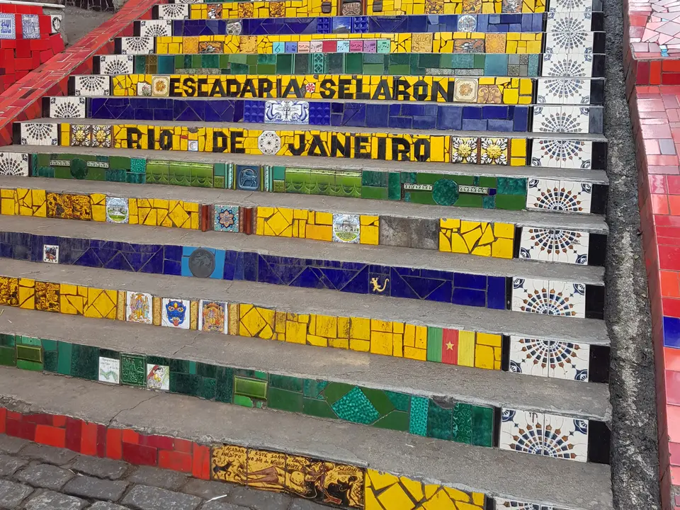 Colourful mosaic tiles and the Rio de Janeiro inscription on the Selarón Steps